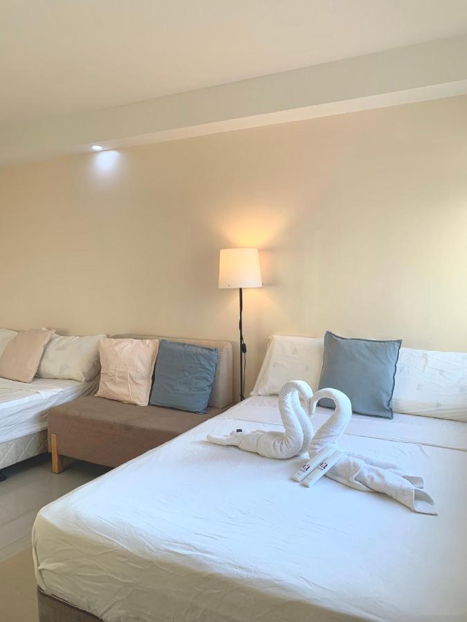 The Persimmon Studios Near Ayala And Sm City Cebu Extérieur photo