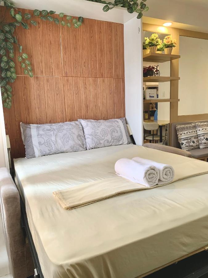 The Persimmon Studios Near Ayala And Sm City Cebu Extérieur photo