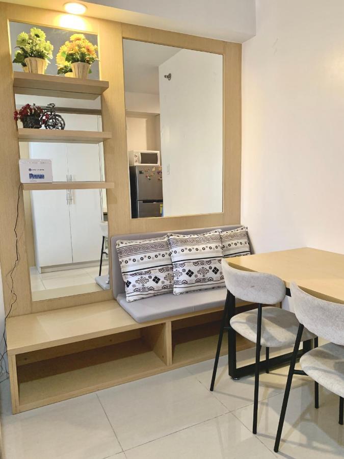The Persimmon Studios Near Ayala And Sm City Cebu Extérieur photo