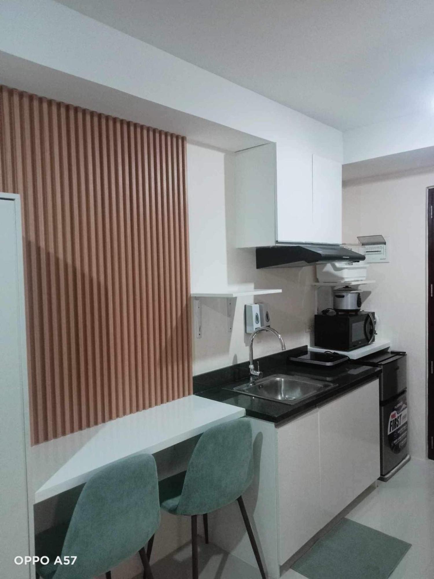 The Persimmon Studios Near Ayala And Sm City Cebu Chambre photo